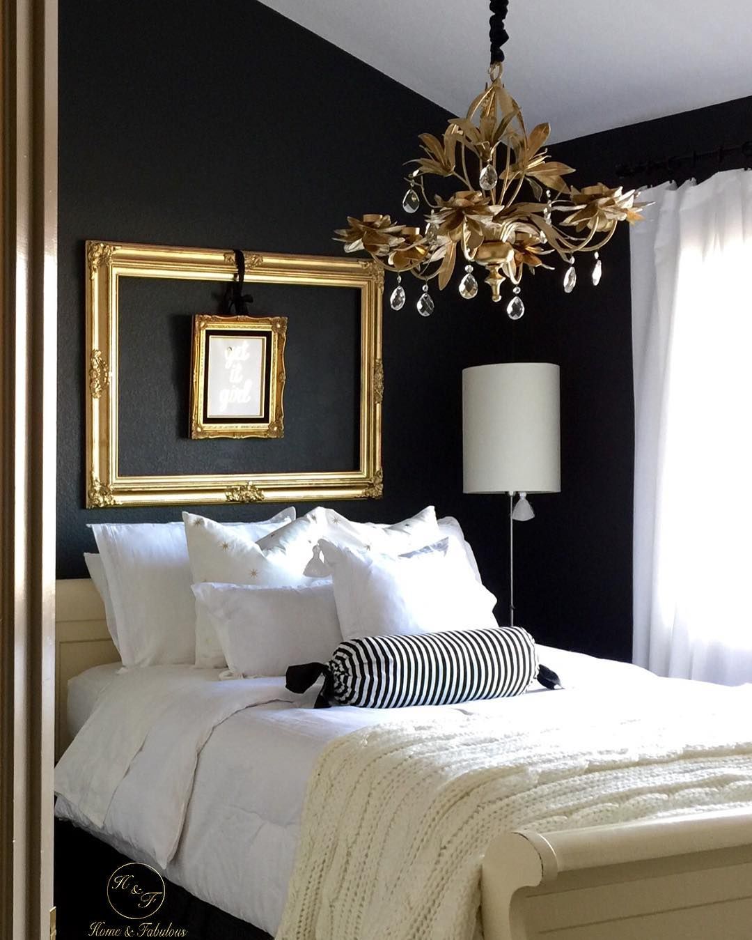 Teenage bedroom Balance Black with Metallic Accents