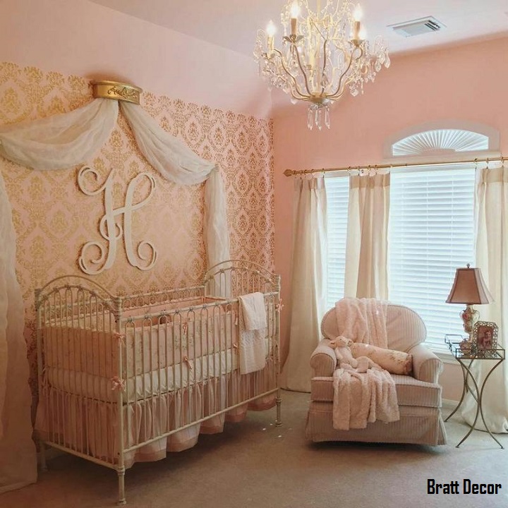 Venetian II Crib in Distressed White