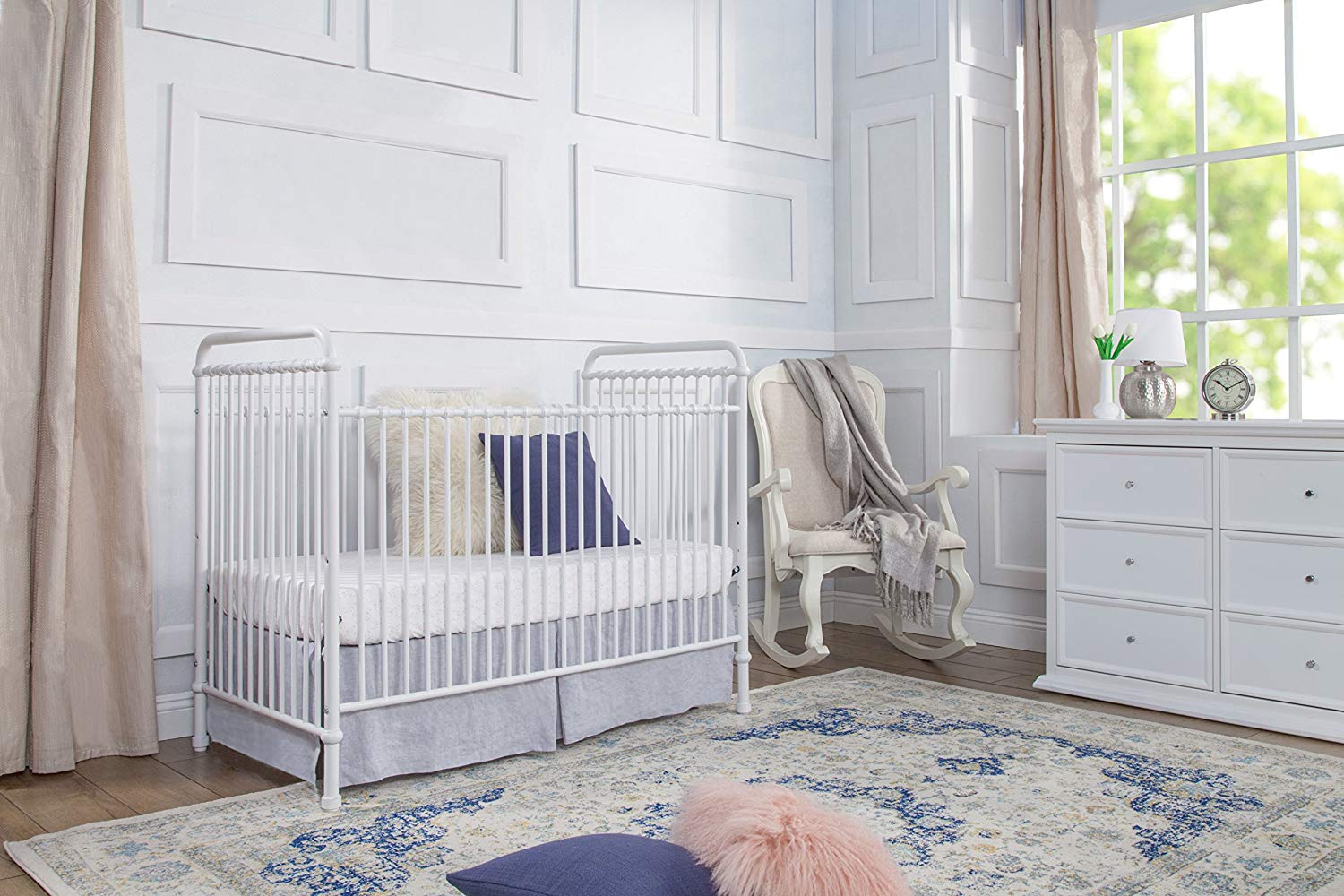 Million Dollar Baby Classic Abigail 3-in-1 Convertible Iron Crib